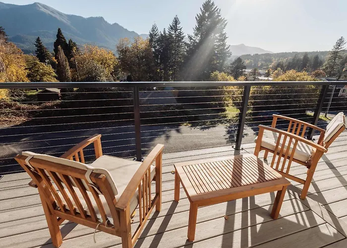 Modern Gorge Retreat Steps From River & Hiking