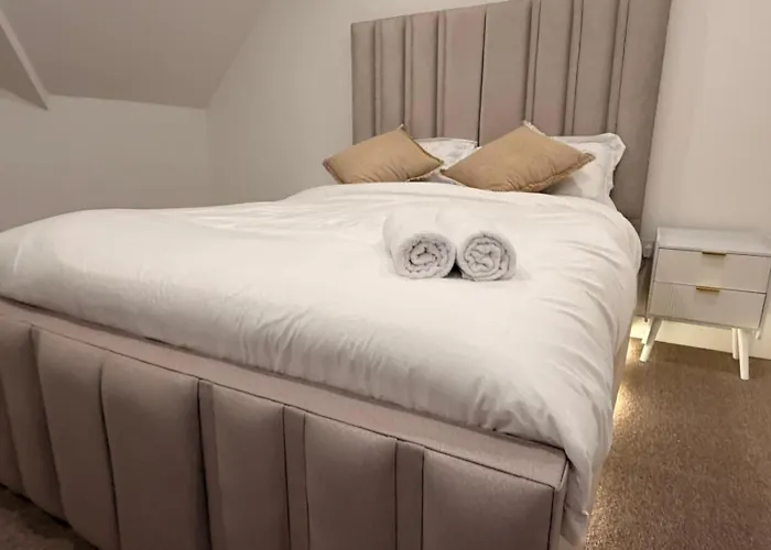 Premium Apartment With Dover Castle Views, Central Dover