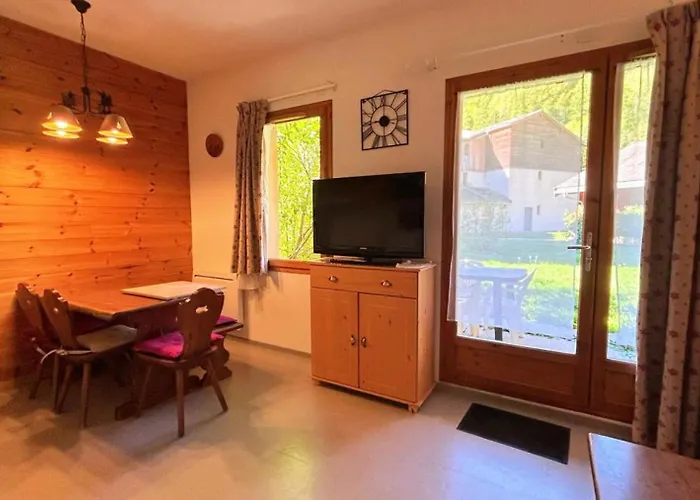 Résidence Le Palatin - Appartement au pied des pistes à Pelvoux – 4/6 Personnes MAE-3023