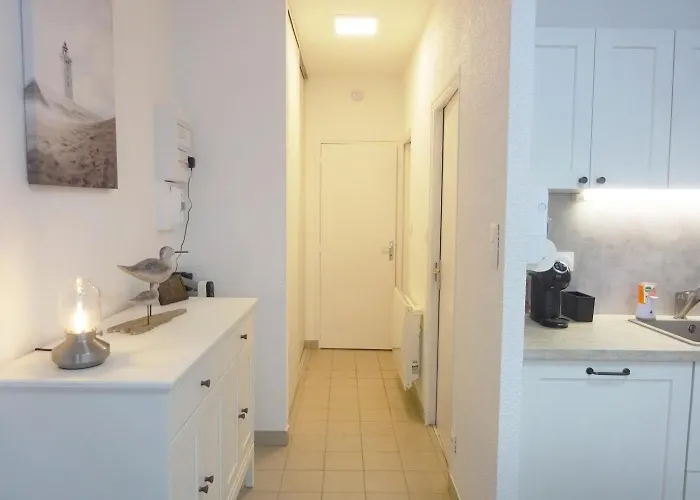 Appartement 2 pièces 2 à 4 personnes proche plage -AVELIG