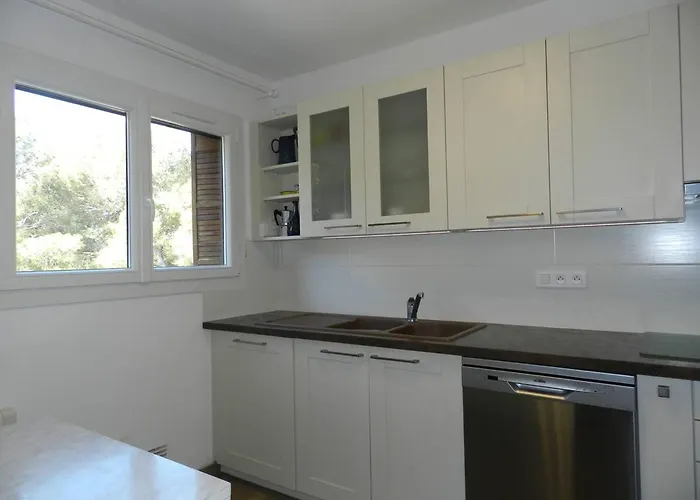 Appartement 3 pièces 4 couchages – Au calme avec piscine collective, parking - FR-1-251-928
