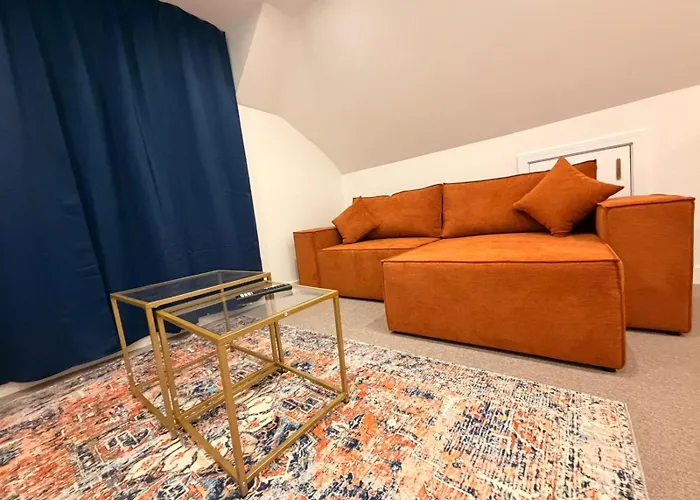 Premium Apartment With Dover Castle Views, Central Dover