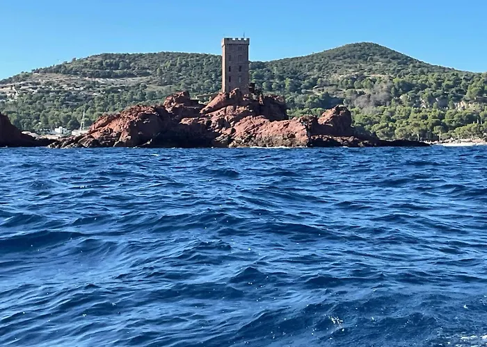 Saint-Raphael, La Peguiere, 5mn a pied des plages