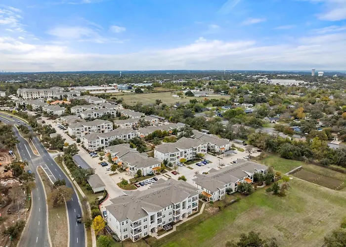 Landing Incredible 1Bd Pool Clubhouse