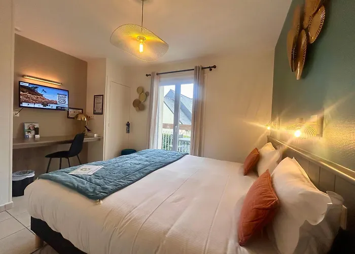 BRIT HOTEL Confort de Lannion vers Perros-Guirec