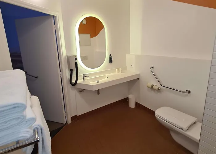 ibis Styles Toulon Centre Port