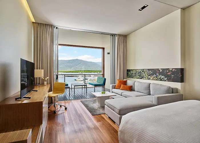 Hotel with Tennis: Shangri-La The Marina, Cairns