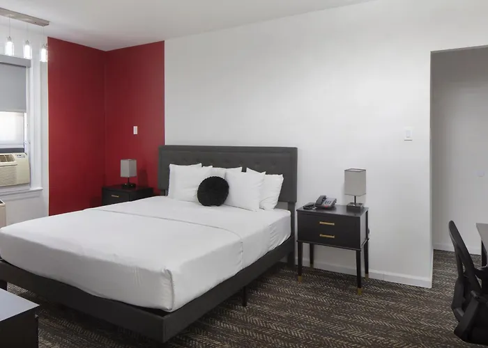 Resort: Ramada By Wyndham Jersey City