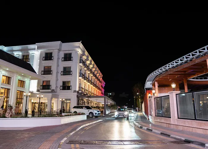 Rocks Hotel & Casino