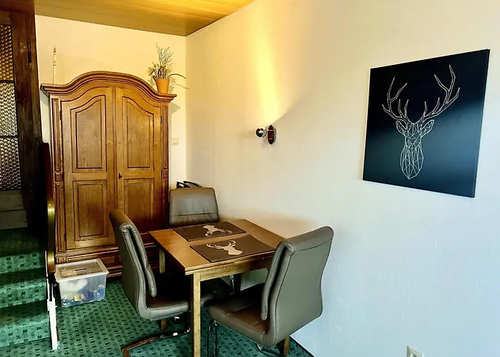 weißer Hirsch im Haus Sabine