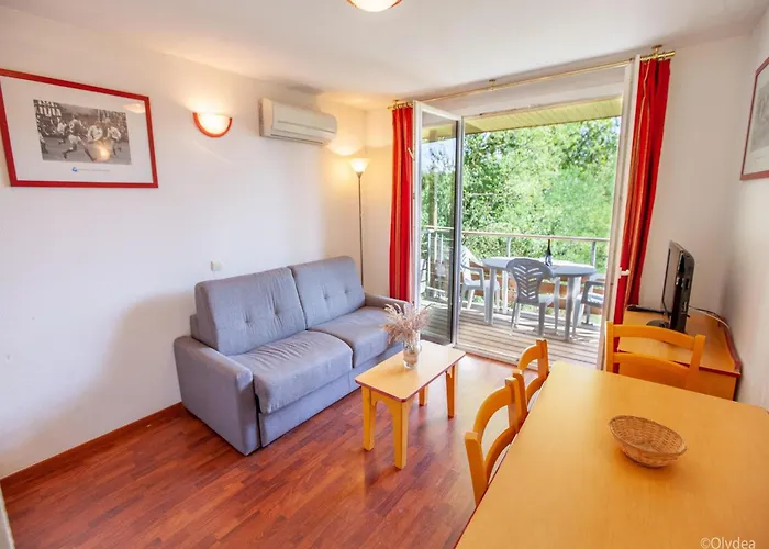 8-Guests Holiday Home In Cassen