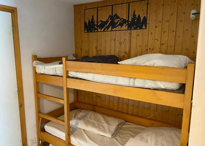 L'Enchalpe, Grand et lumineux studio avec coin montagne 5 personnes, 60m des pistes, PISCINE COUVERTE, WIFI, grand balcon expo EST, DRAPS NON COMPRIS
