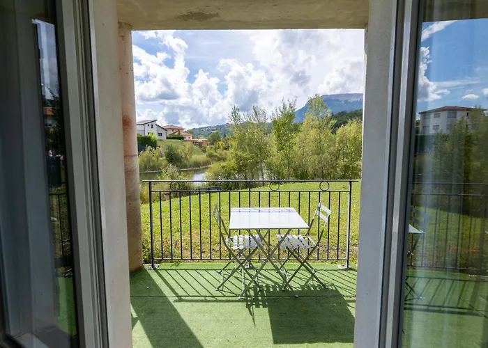 Appartement refait à neuf avec vue sur Ceuze