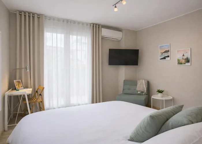 Casa Rosetta - Relax in Centro, Parcheggio Privato, Mare a 2 Passi