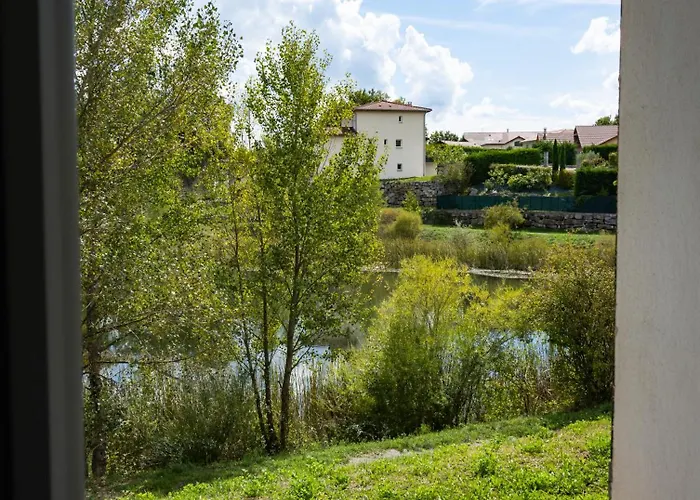 Appartement refait à neuf avec vue sur Ceuze