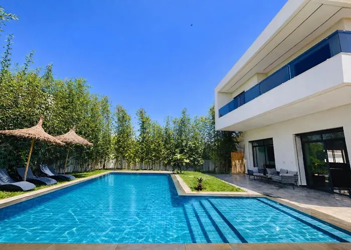 Villa 6chambres Aéroport de Fès Piscine Jacuzzi