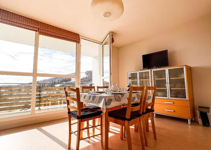 Appartement 6 pers, Wi-Fi, proche pistes ski, garage privé, vue lac et montagnes - FR-1-814-24