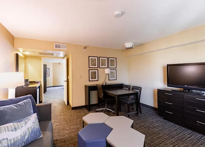 Embassy Suites - International Airport/North