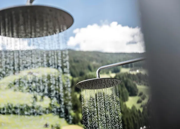 Hotel Jacuzzi: Boutique & Gourmet Hotel Orso Grigio - Grauer Baer