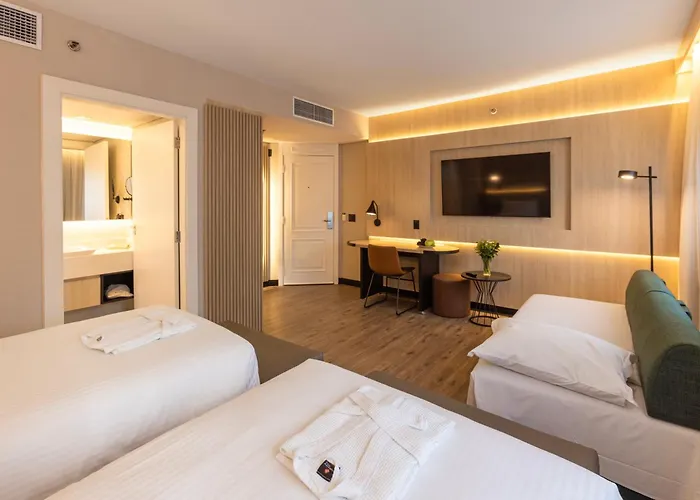 Intercity Pamplona - The Universe Paulista