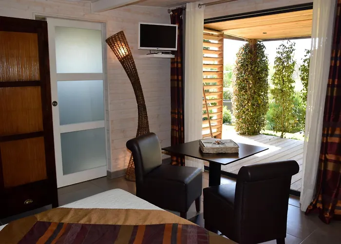 Timazen Lodges Agen Sud
