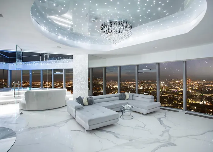 Apartamenty Sky Tower Z Jakuzzi Przy Oknie By Bqqk