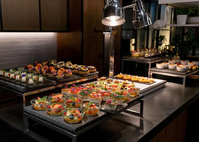 Hotel with pool: Zabeel House The Greens By Jumeirah