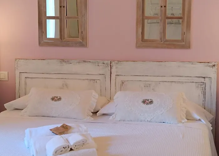 Hotel 4 stelle: Villa Rossella con piscina