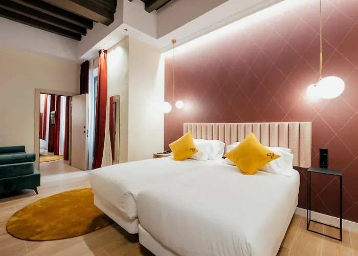 Family Hotel: Hotel Cetina Casa De Las Telas Sevilla