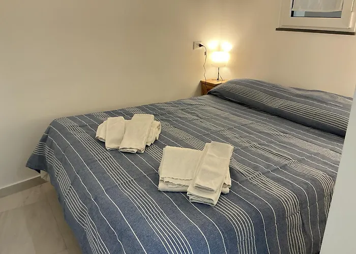 Crispi accomodation