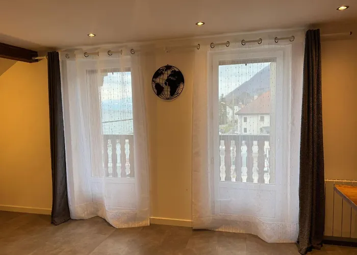 BORD DE LAC,2 chambres SUPERBE VUE LAC 5mn Evian