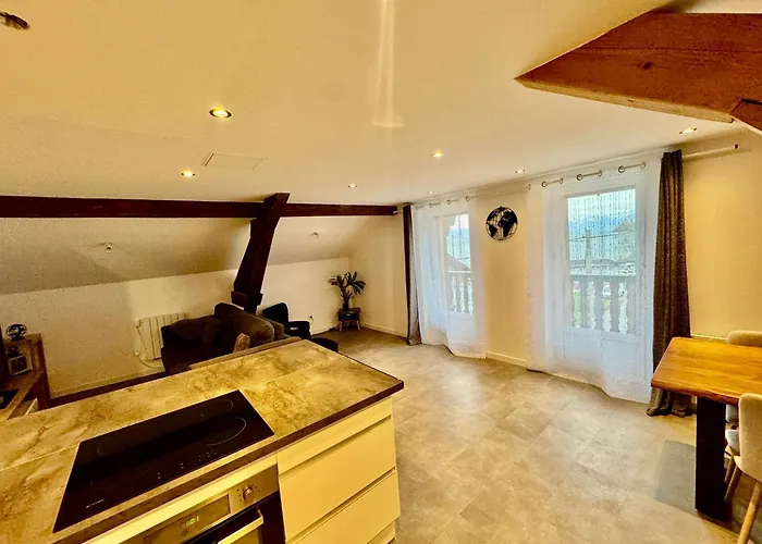 BORD DE LAC,2 chambres SUPERBE VUE LAC 5mn Evian