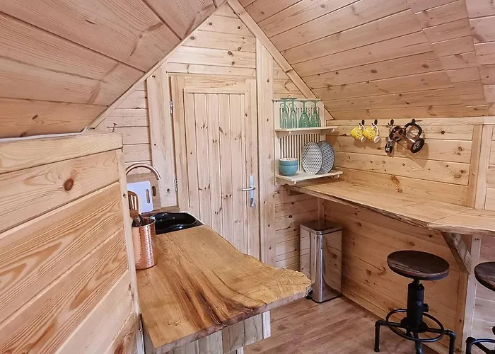 Tree Top Cabin With Private Hot Tub