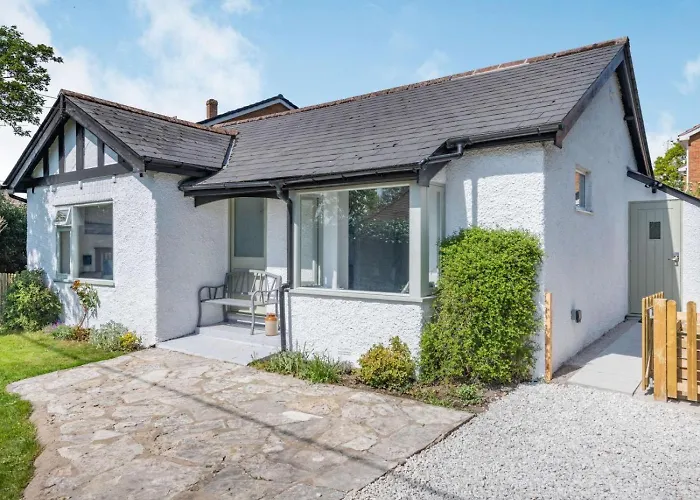 2 Bed In Lymington Oc-87885