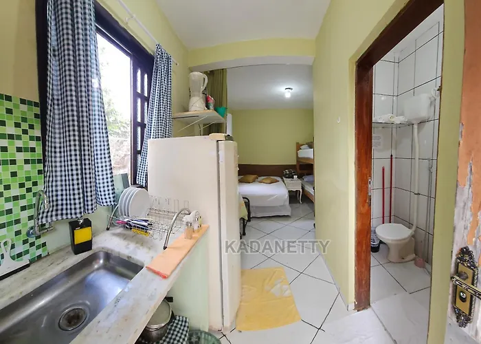 Casa Ventilada e Confortável, Perto da Rodovia e 2km da Praia