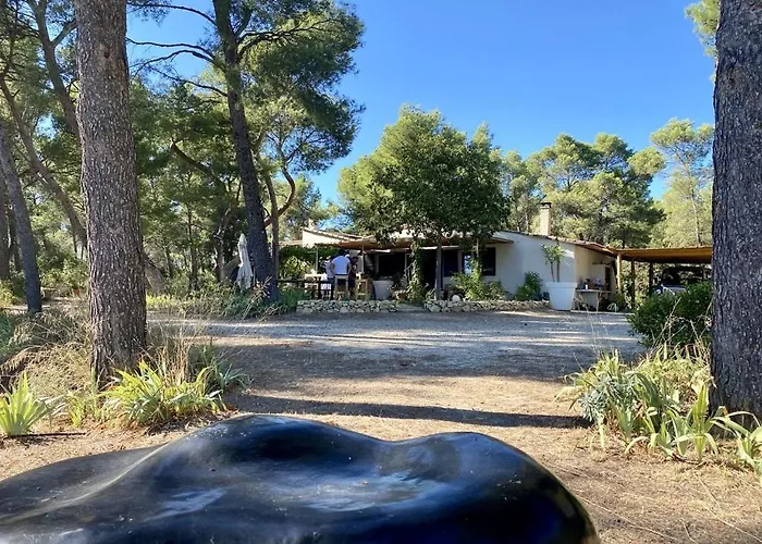 La Planque Des Alpilles