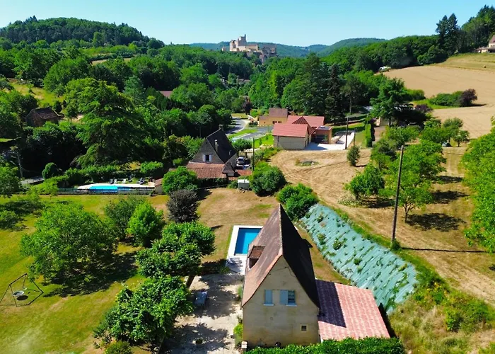 OREE DU CHATEAU : maison de charme avec piscine chauffée dans Beynac
