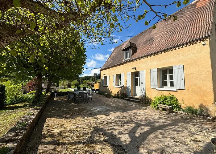 OREE DU CHATEAU : maison de charme avec piscine chauffée dans Beynac