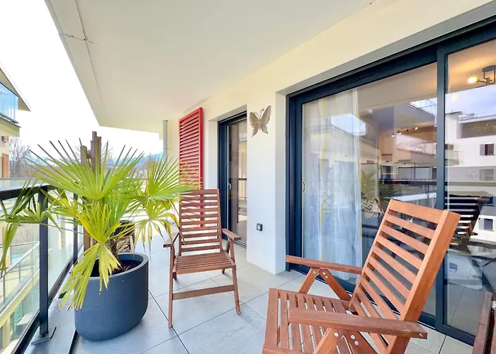 Charming 2 Room Apartment 300M Walk From Lac Du Bourget!