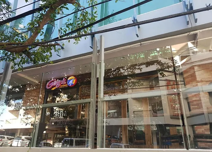 Hotel: Travelite Hotel Legarda