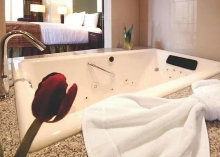 Jacuzzi hotel: Eastside Cannery Casino Hotel