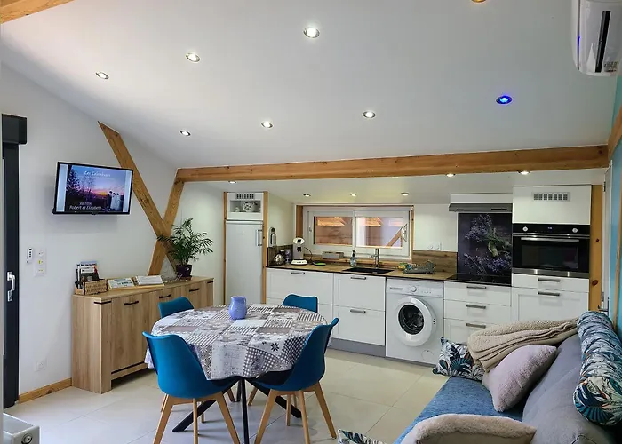 - - - - -Les Colombages - - - - Chambre d'hôtes-Gîte- Classement Gîte 3 étoiles