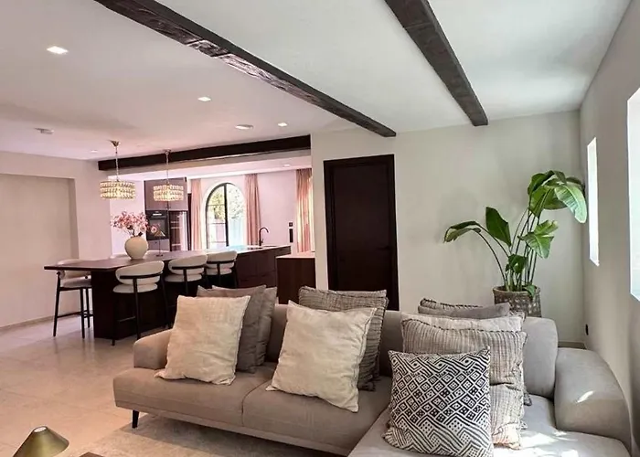 Villa Jazmine Exquisite Oasis Nuva Andalucia
