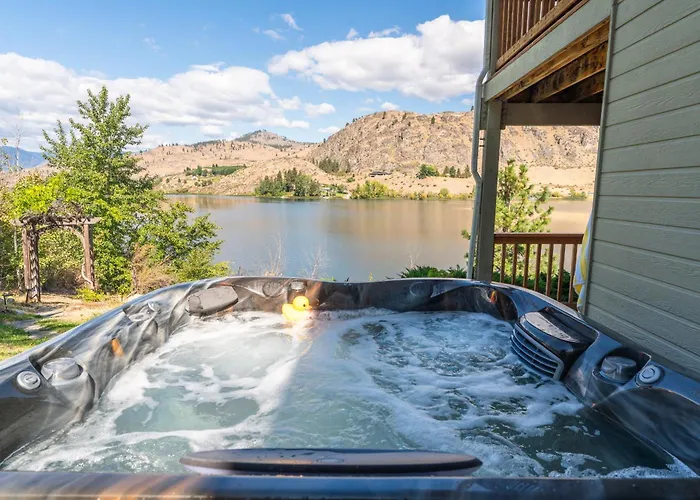 Lakefront Cottage - Hot Tub - Private Dock - Near Chelan
