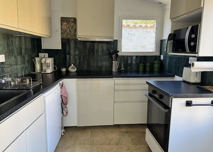 Charming house with garden in Ars-en-Ré