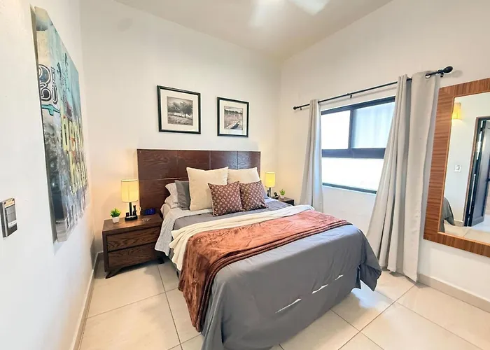 1 Bed Guesthouse - Bikes - Patio - Gym - Pickleball Court - Golf Cart - Scooters