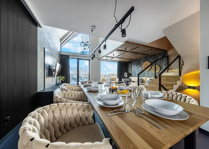 Crystal Pine Luxury Villas With Jacuzzi, Sauna & Spa By Bqqk