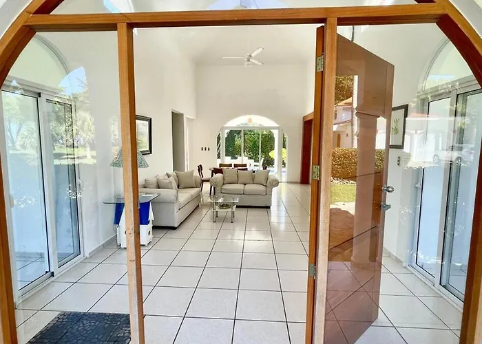 2Br Villa & 1Br Guest House, Pool And Beach At Playa Encuentro, Cabarete