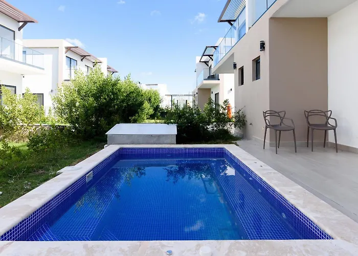 Ziba | Amplio Townhouse 3H Con Piscina Privada