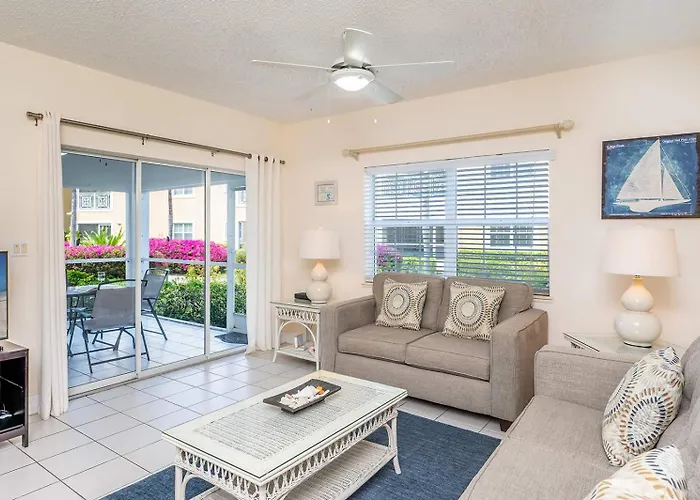 Regal Beach Club #214 - 2Br Ocean View 7 Mile Beach